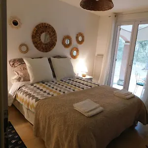 chez-regusse.fr-provencehotel.com/