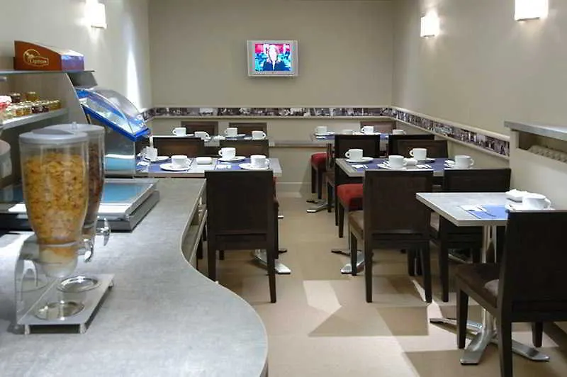 ***  פריז Hotel Cervantes By Happyculture צרפת